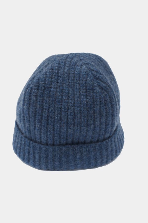 DRAUSSEN-Beanie-lw-blue2.png